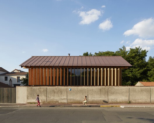 Maison SurLeMur / arba