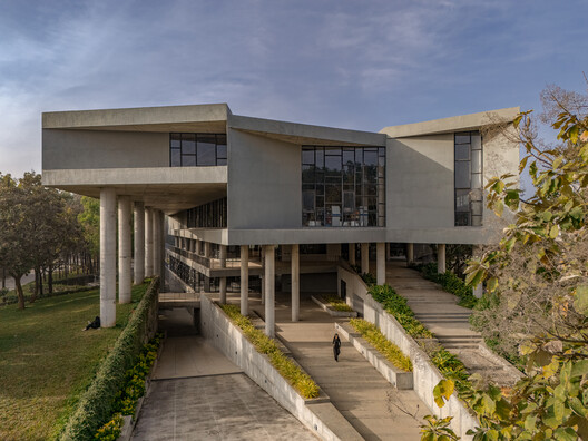 SMVIT Library  / Cadence Architects