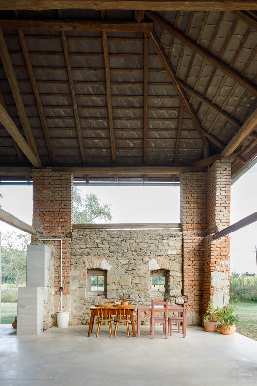 Casas Dirnbergergut/Moser y Hager Architekten - Fotografía interior, madera, pilares, fijación de haz, concreto