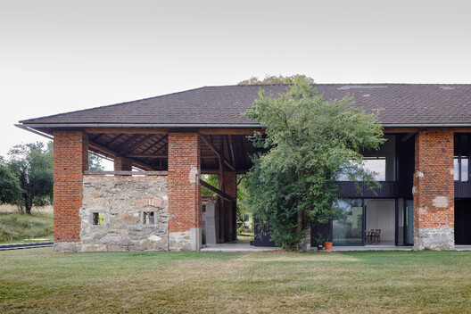 Dirnbergergut Building Ensemble / Moser und Hager Architekten