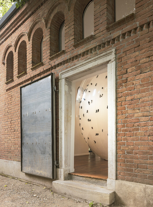 The Korean Pavilion at the 2025 Venice Biennale Marks 30 Years with “Little Toad, Little Toad: Unbuilding Pavilion” - Image 5 of 32