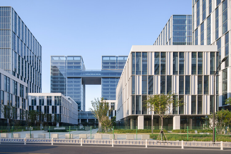 国贸智慧网谷创新园 / UDG联创设计/有关工作室+大家建筑工作室 - 更多图片