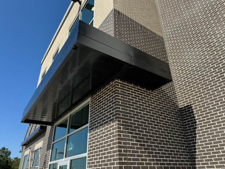 Curb Appeal, Elevated: The Benefits of Custom Aluminum Canopies - Image 6 of 9