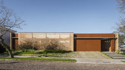 House Aura / Presente Estúdio