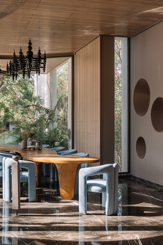 Gathering Grove Residence / R+R Architects - Interior Photography, Wood, Table, Lighting, Chair