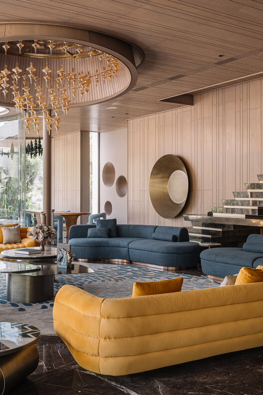 Gathering Grove Residence / R+R Architects - Interior Photography, Living Room, Sofa, Lighting, Chair