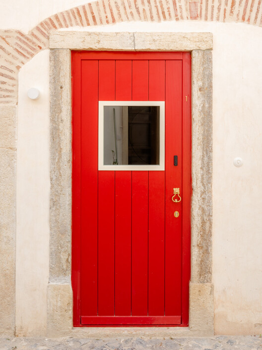  Reabilitação para o Edifício da Rua do Recolhimento 38 / há.atelier - Fotografia de Interiores, Madeira, Porta