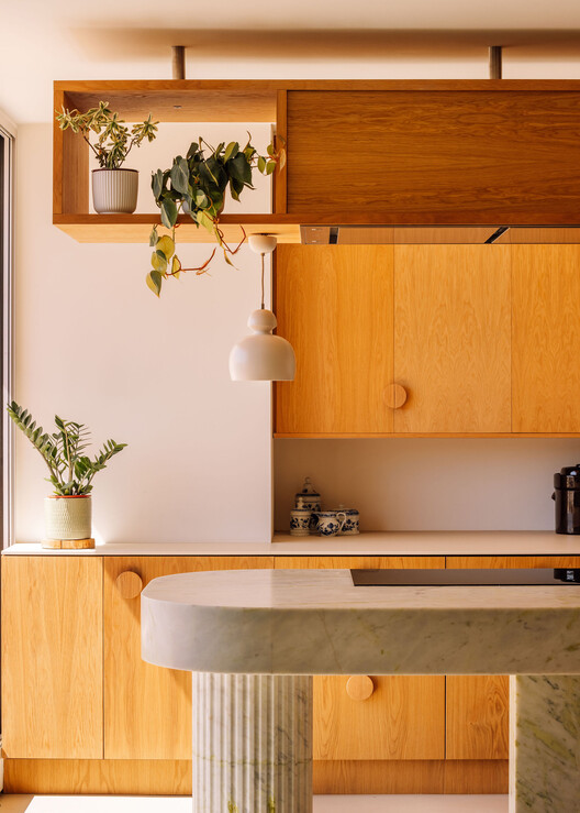 Reforma de Apartamento Mimabão / há.atelier - Fotografia de Interiores, Madeira, Cozinha, Bancada