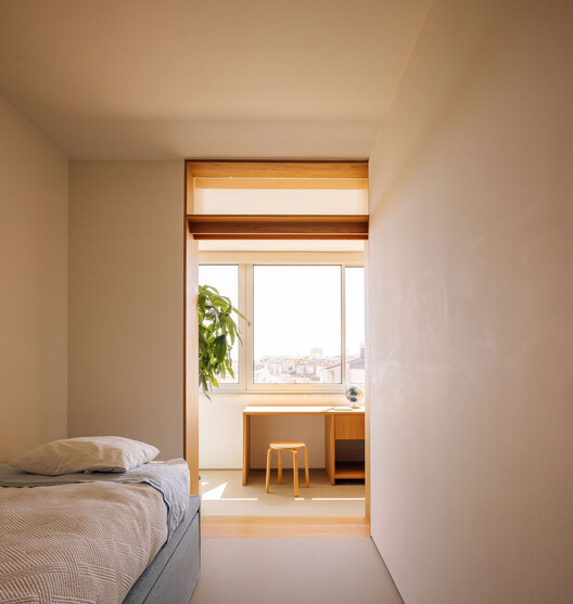 Reforma de Apartamento Mimabão / há.atelier - Fotografia de Interiores, Dormitório, Madeira