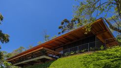 Cabana da Mantiqueira / Sabella Arquitetura