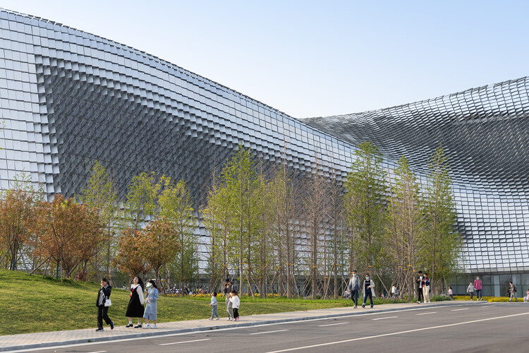 Henan New Province/ TJad Atelier L+ - Museo de fotografía externa