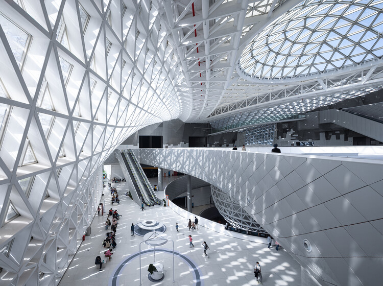 El nuevo Museo Provincial de Ciencias y Tecnología de la Ciencia y Ciencia Provincial de Henan / Tjad Atelier L+