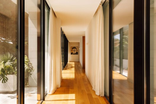 Casa V / João Tiago Aguiar, Arquitectos - Fotografia de Interiores, Madeira, Porta