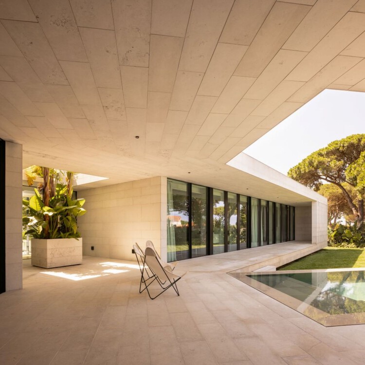 Casa V / João Tiago Aguiar, Arquitectos - Fotografia de Interiores, Concreto