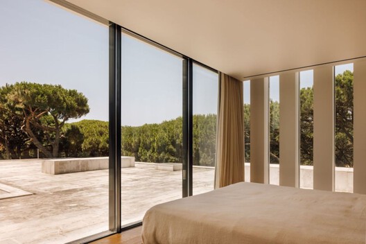 Casa V / João Tiago Aguiar, Arquitectos - Fotografia de Interiores, Dormitório, Cama, Madeira