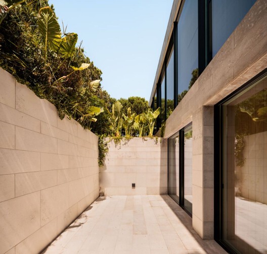 Casa V / João Tiago Aguiar, Arquitectos - Imagem 20 de 28