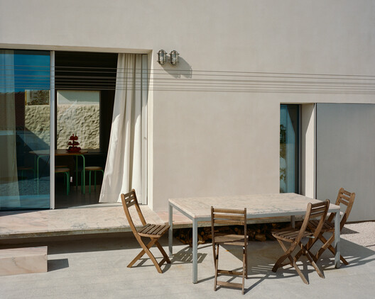 Catribana House / STUDIO_LPP - Interior Photography, Dining room, Concrete, Chair