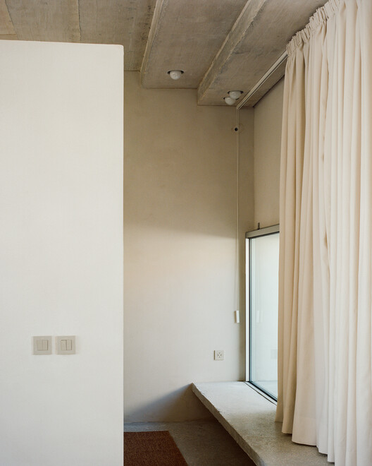 Catribana House / STUDIO_LPP - Image 8 of 15