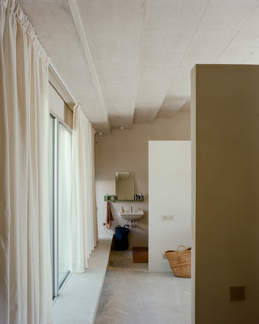 Catribana House / STUDIO_LPP - Image 3 of 15