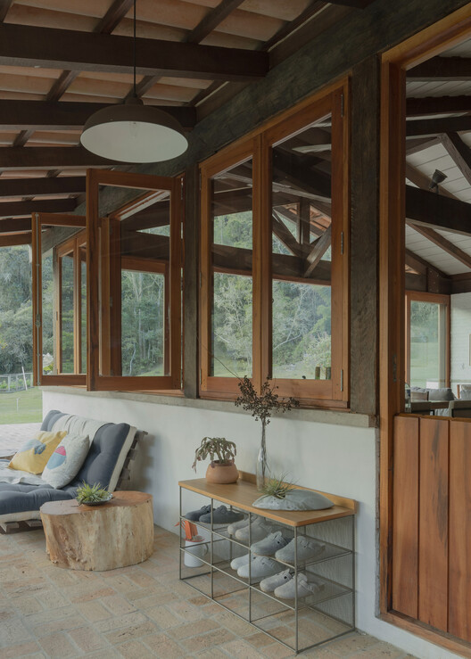 Main House / messina | rivas - Interior Photography, Living Room, Wood, Lighting, Glass, Chair, Beam