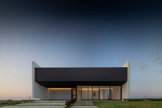 Casa Chico / NEBR arquitetura Casa Chico / NEBR arquitetura - Imagem 5 de 17