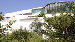 Emerald Sound House / Luigi Rosselli Architects