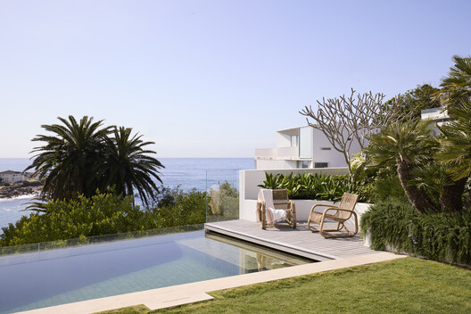 Emerald Sound House / Luigi Rosselli Architects Emerald Sound House / Luigi Rosselli Architects - Exterior Photography, Garden, Balcony, Courtyard