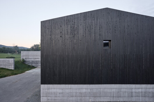 Sede y Showroom de Janošík / Jakub Janošík - Imagen 8 de 41