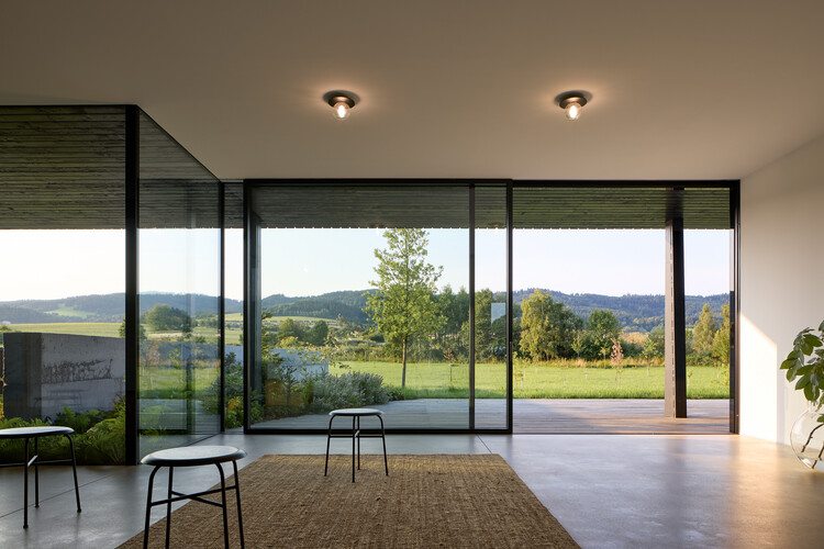 Sed y Showroom Deanošík /Jakubjanošík - Interior de fotografía