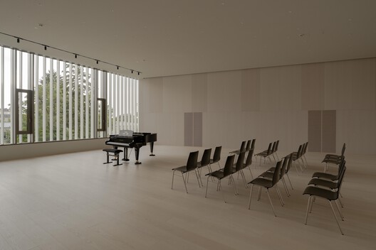 乌马克莫扎特音乐学院 / Berger Parkkinen + Architects - 室内图, 餐厅, 椅子