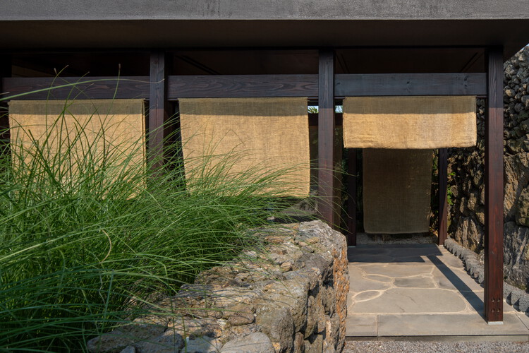 Watarstay [Wa:Tar] / 100A associates - Fotografia de Exterior, Madeira, Concreto