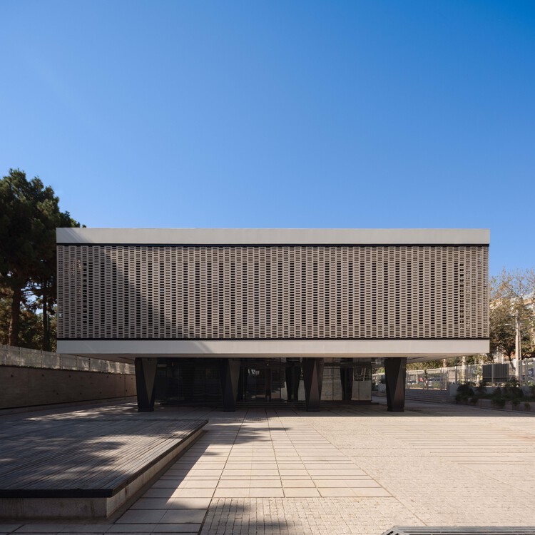 City Theater of Qazvin / GRI co. (Golden Rectangle Idea Consulting Engineers) - Exterior Photography, Concrete, Column