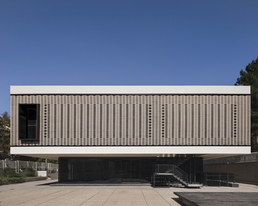 City Theater of Qazvin / GRI co. (Golden Rectangle Idea Consulting Engineers)