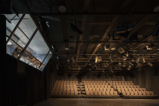 City Theater of Qazvin / GRI co. (Golden Rectangle Idea Consulting Engineers) - Image 9 of 16