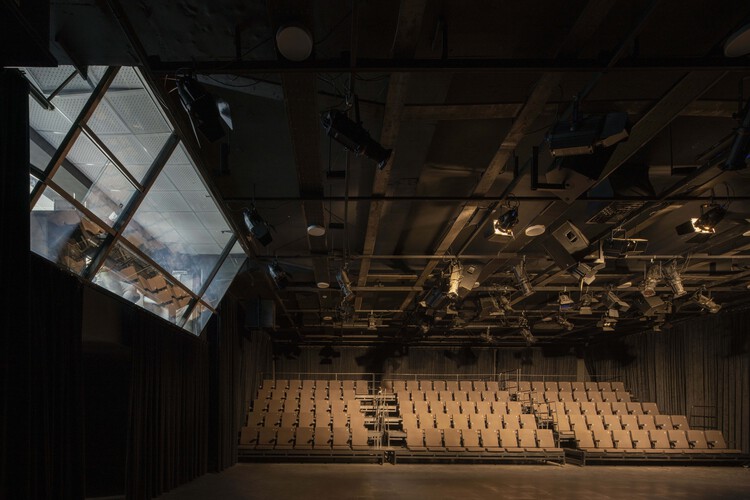 Teatro Municipal de Qazvin / GRI co. (Golden Rectangle Idea Consulting Engineers) - Imagem 9 de 16