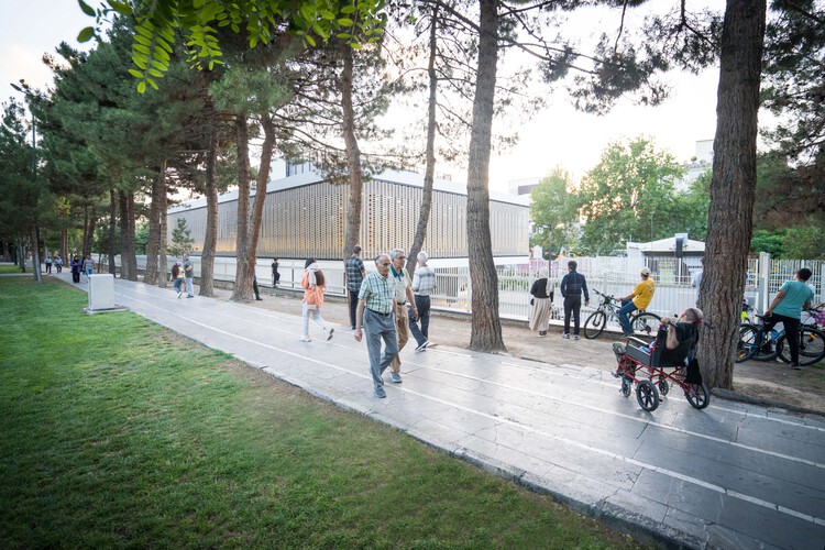 Teatro Municipal de Qazvin / GRI co. (Golden Rectangle Idea Consulting Engineers) - Fotografia de Exterior