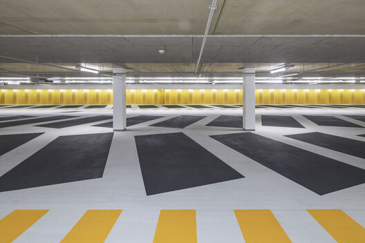 Parking Garages: Antithesis or Opportunity for 21st-Century Urbanism? Parking Garages: Antithesis or Opportunity for 21st-Century Urbanism? - Image 44 of 57