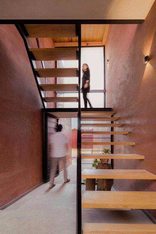Red House/JDR Architects - Fotografía interior, escaleras, madera, Laras