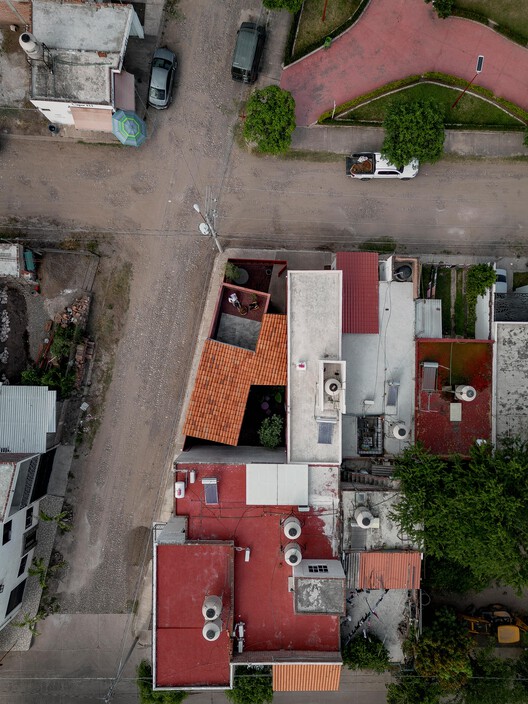 Casa Roja / JDR Arquitectos - Imagen 16 de 26