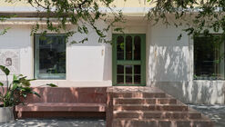 Six Coffee + Wine cafe / NAAW