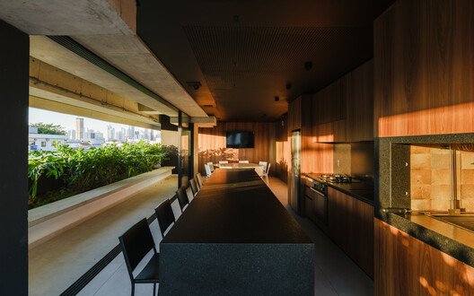 Edifício Botânico / Terra e Tuma Arquitetos Associados - Fotografia de Interiores, Cozinha, Madeira, Balcão