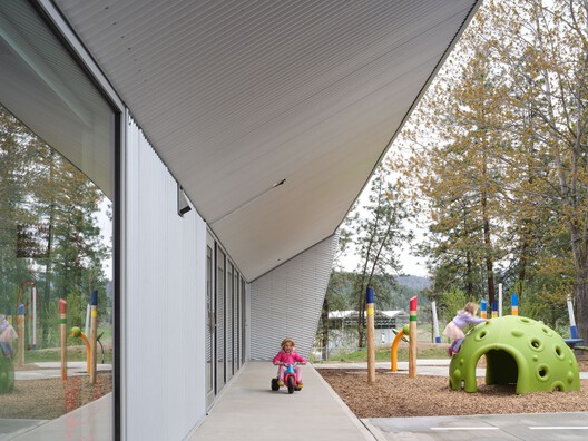 'sʔitwənx UBC Okanagan Child Care / Public Architecture + Design  - Image 5 of 24
