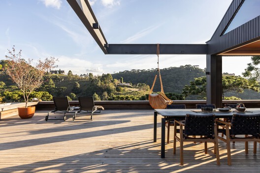 Casa Tikira / Shinagawa arquitetura - Fotografía exterior, Madera, Terraza, Sillas, Patio, Balcón