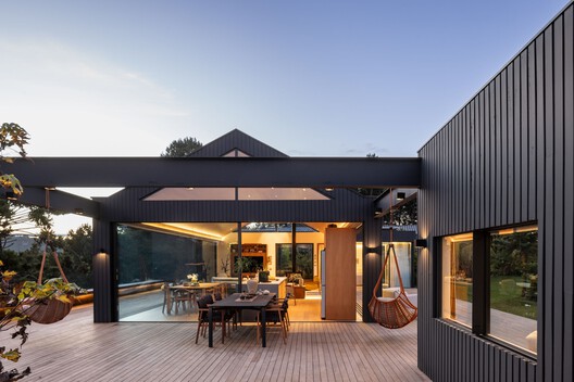 Casa Tikira / Shinagawa arquitetura - Fotografía exterior, Madera, Patio interior, Patio