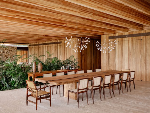 Residencia AMS / Jacobsen Arquitetura Residencia AMS / Jacobsen Arquitetura - Fotografía interior, Comedor, Madera, Mesas, Sillas