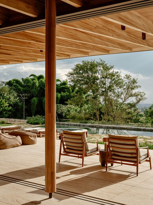 Residencia AMS / Jacobsen Arquitetura Residencia AMS / Jacobsen Arquitetura - Fotografía interior, Madera, Terraza, Fijación Vigas