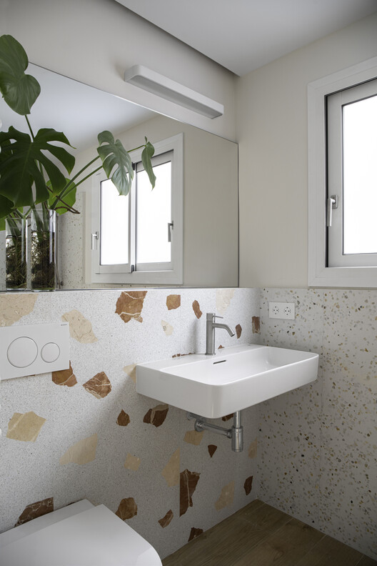 Rehabilitación del piso de Mallorca 423 / Barri Studio - Fotografía interior, baño, tarjas, inodoro