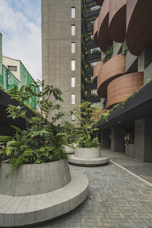 Hotel/Plan de Hayes: B Arquitecto - Fotografía exterior, Balcón