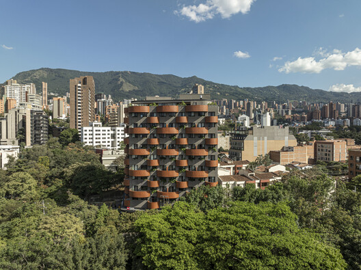 HEISS HOTEL / Plan:b arquitectos HEISS HOTEL / Plan:b arquitectos - Fotografía exterior