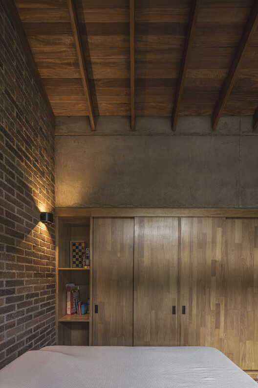 Sirian House 02 / Plan: B Architect - Fotografía interior, madera, iluminación, dormitorio